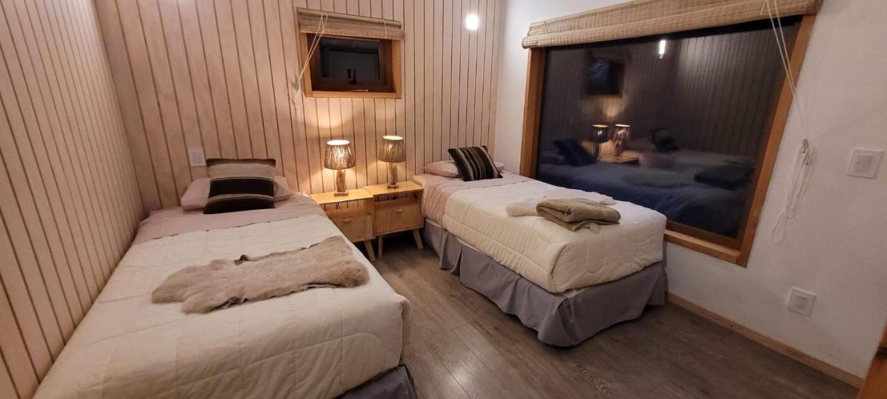 Villa Cabana En Laguna Azul Patagonia Bagual à Torres del Paine National Park Extérieur photo